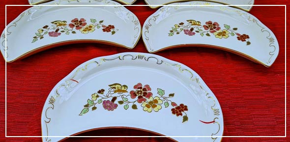 Porcelán íves tálka