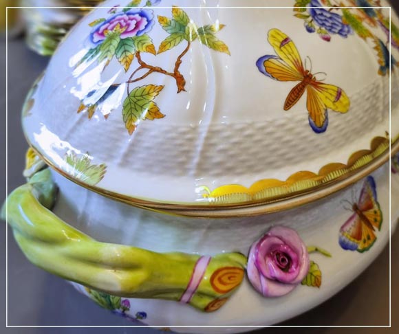 Porcelán leveses tál