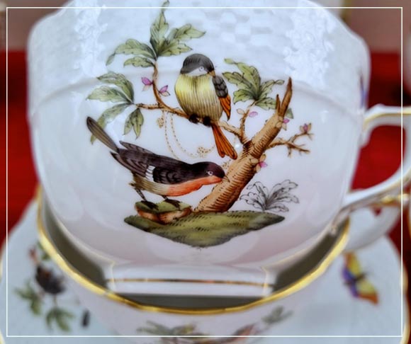 Porcelán madaras csésze