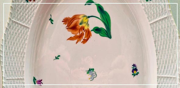Porcelán virágos tál